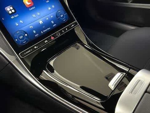 Certified 2026 Mercedes-Benz C 300 4MATIC Sedan image 22
