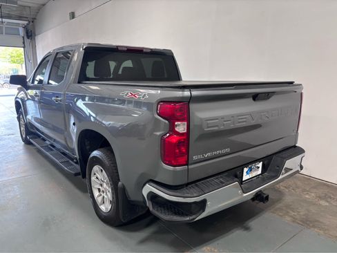 Used 2022 Chevrolet Silverado 1500 LT w/ Safety Package AWD/4WD image 3