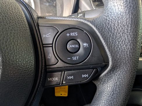 Used 2020 Toyota Corolla LE FWD image 31