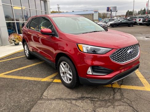 Used 2024 Ford Edge SEL w/ Convenience Package image 7