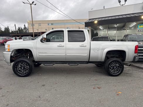 Used 2012 Chevrolet Silverado 2500 LTZ w/ LTZ Plus Package image 2