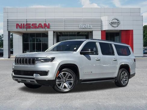 Used 2024 Jeep Wagoneer L Series II RWD image 1