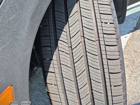 Used 2025 Hyundai Tucson Limited AWD/4WD image 28