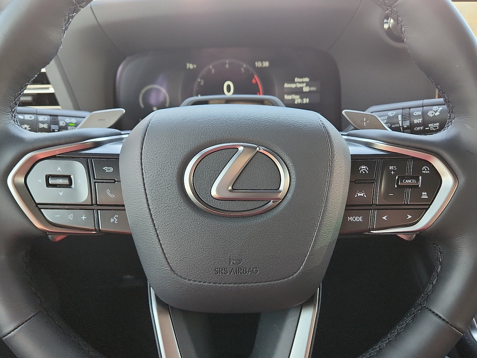 Used 2025 Lexus GX 550 w/ Accessory Package (2T) AWD/4WD image 25