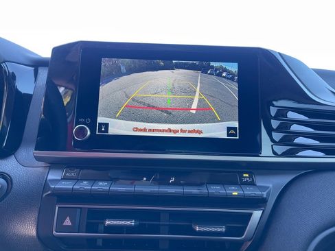 Used 2025 Toyota Camry LE image 6