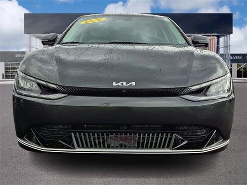 Certified 2022 Kia EV6 Wind w/ Wind Technology Package image 2