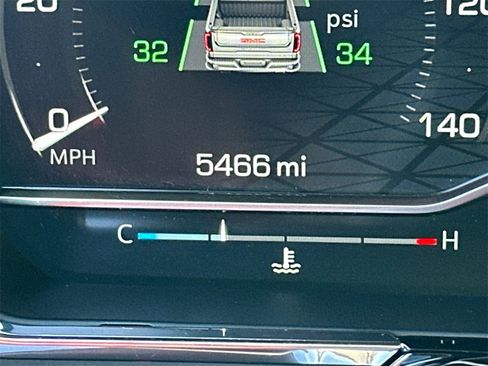 Used 2025 GMC Sierra 1500 SLT w/ SLT Premium Plus Package image 29