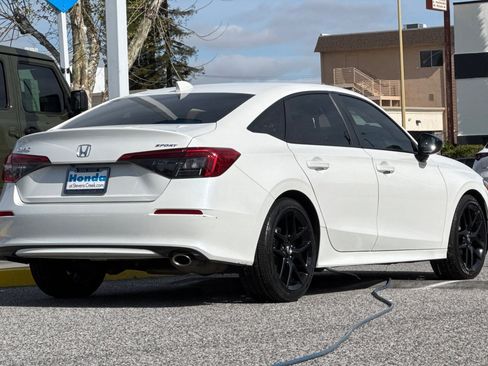 Used 2024 Honda Civic Sport image 8