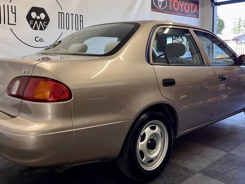 Used 2000 Toyota Corolla VE image 3