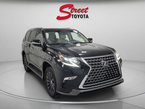 Used 2021 Lexus GX 460 Luxury w/ Sport Design Package AWD/4WD image 5