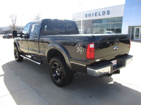 Used 2016 Ford F250 Lariat w/ Lariat Interior Package AWD/4WD image 3