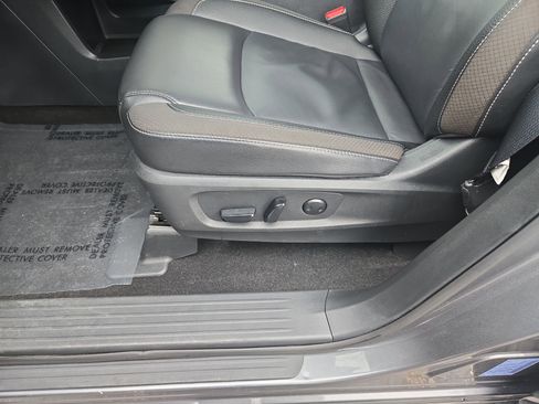 Certified 2025 Nissan Pathfinder SL image 31