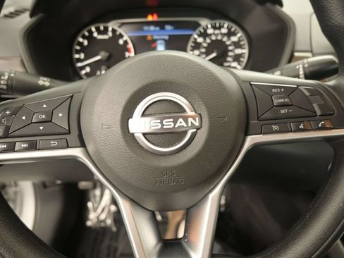 Used 2024 Nissan Altima 2.5 SV FWD image 35