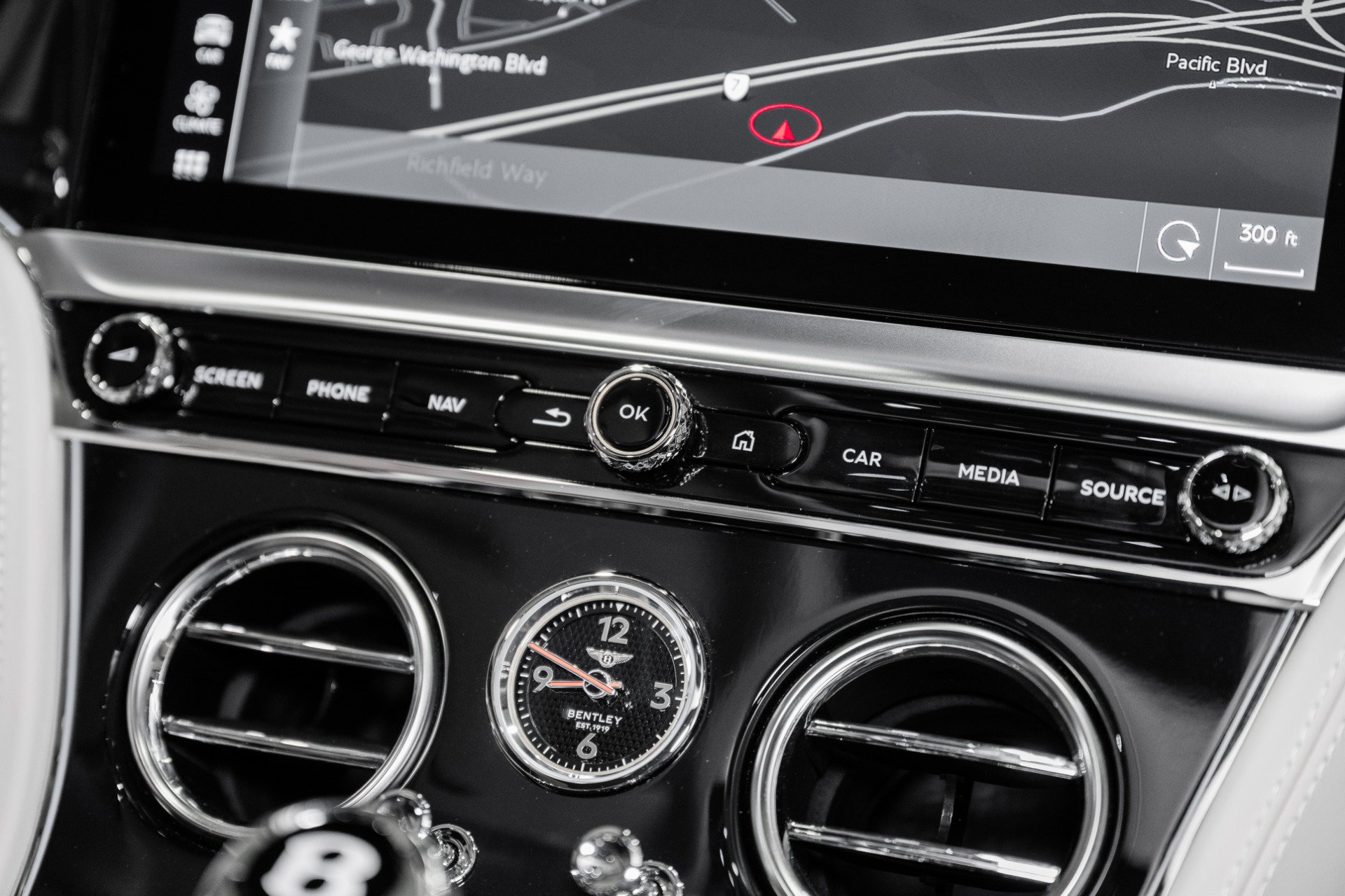 Certified 2023 Bentley Continental GT Azure AWD/4WD image 31