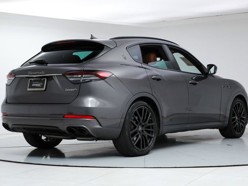 Certified 2022 Maserati Levante GT AWD/4WD image 5