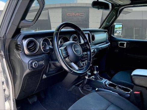 Used 2018 Jeep Wrangler Unlimited Sport S AWD/4WD image 13