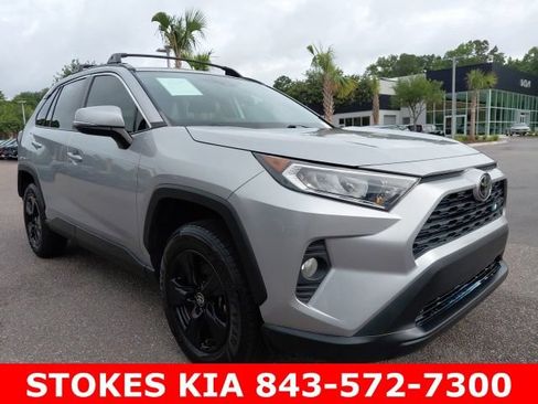 Used 2021 Toyota RAV4 XLE FWD image 4