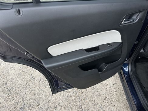 Certified 2017 Chevrolet Equinox LT FWD image 22