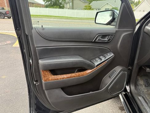 Used 2015 Chevrolet Tahoe LTZ AWD/4WD image 16