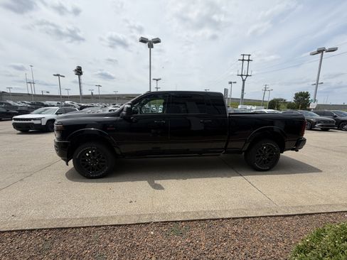 New 2026 RAM 3500 Limited AWD/4WD image 14
