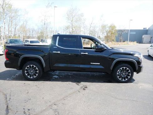 Certified 2025 Toyota Tundra Limited AWD/4WD image 4