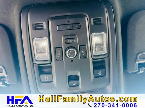 Used 2021 GMC Yukon Denali RWD image 19