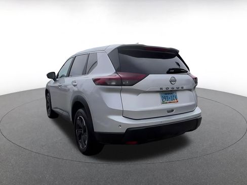 Used 2025 Nissan Rogue SV FWD image 11