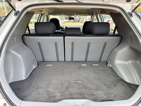Used 2010 Toyota Matrix image 12