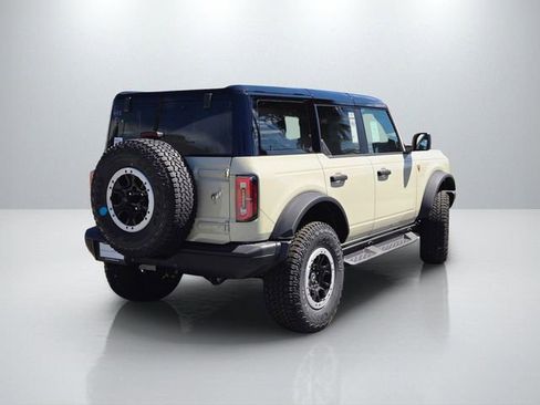 New 2026 Ford Bronco Badlands w/ Sasquatch Package AWD/4WD image 4