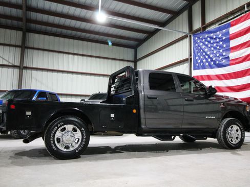 Used 2022 RAM 3500 Tradesman AWD/4WD image 11