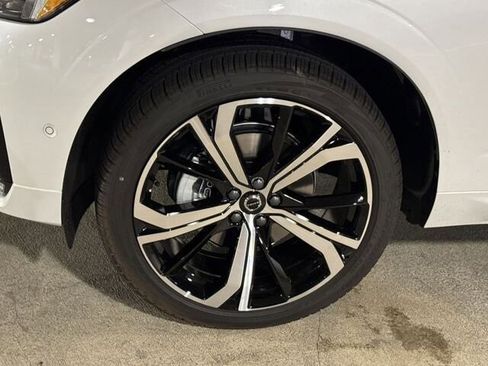 New 2025 Volvo XC60 B5 Ultra w/ Protection Package Premier image 7