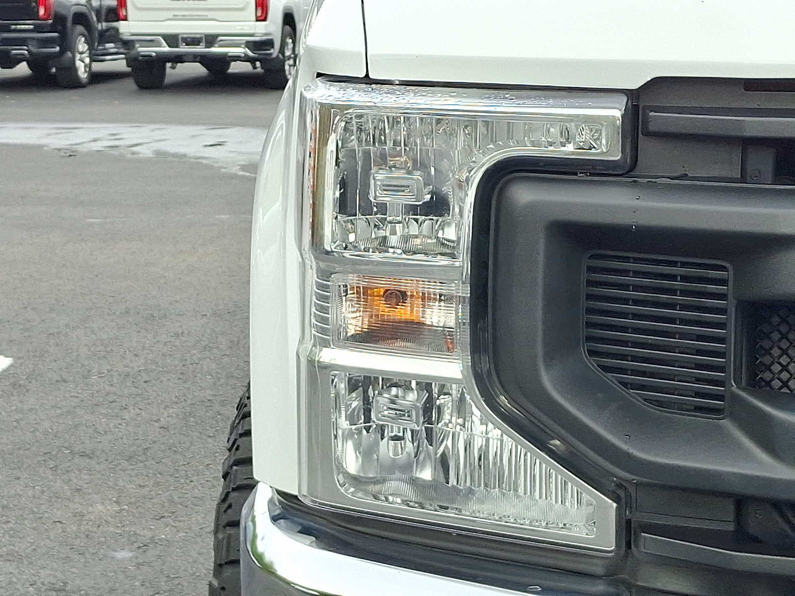 Used 2021 Ford F250 XL w/ Power Equipment Group AWD/4WD image 9