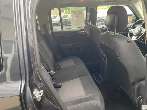 Used 2014 Jeep Patriot Latitude w/ Sun/Sound Group AWD/4WD image 26