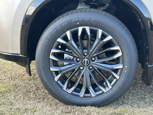 New 2026 Nissan Rogue Platinum w/ Platinum Premium Package AWD/4WD image 11