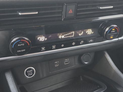 Used 2022 Nissan Rogue SV image 20