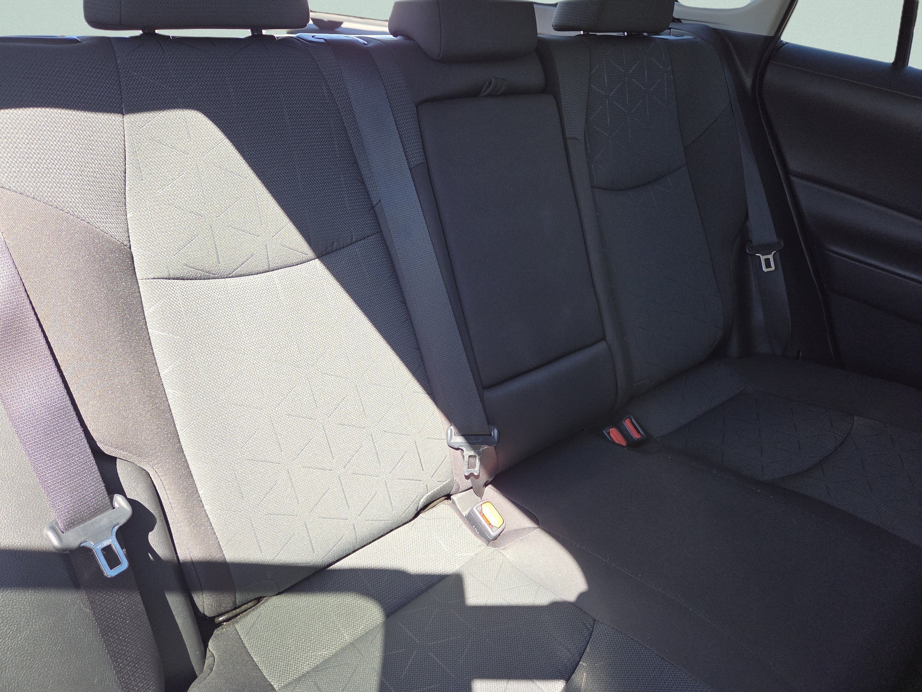 Used 2025 Toyota RAV4 XLE AWD/4WD image 5