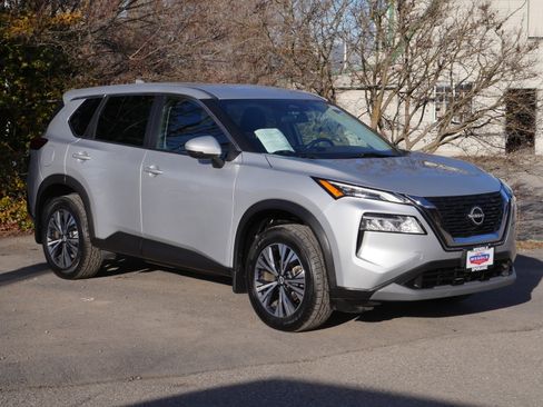 Certified 2022 Nissan Rogue SV image 26