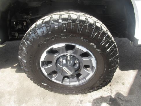 Used 2023 Ford F250 Lariat w/ Lariat Ultimate Package AWD/4WD image 16