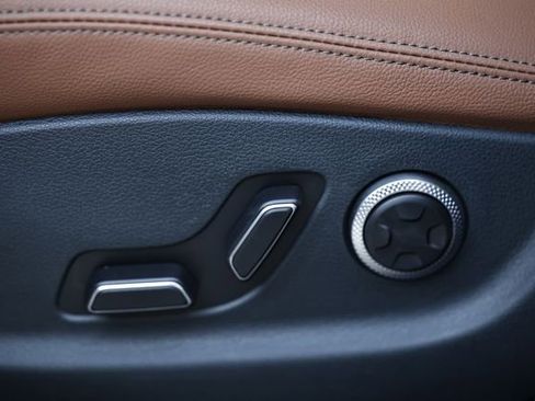 New 2026 Genesis GV70 2.5T Advanced image 24