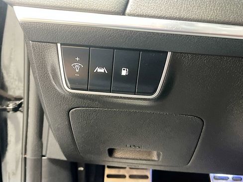 Used 2022 Kia Stinger GT-Line w/ Sun & Sound Package image 10