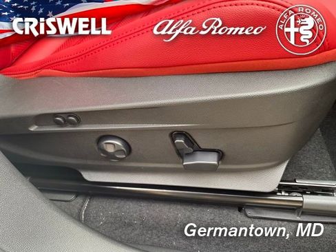 New 2025 Alfa Romeo Stelvio Sprint AWD/4WD image 38