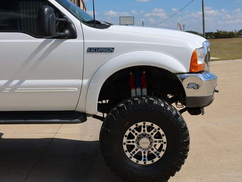 Used 2000 Ford Excursion XLT image 17