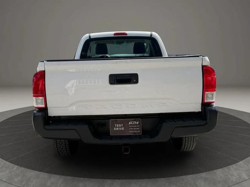 Used 2016 Toyota Tacoma SR RWD image 5
