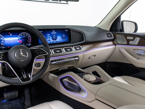 Used 2025 Mercedes-Benz GLE 350 4MATIC image 17