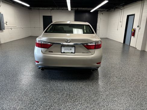 Used 2013 Lexus ES 350 Sedan image 6