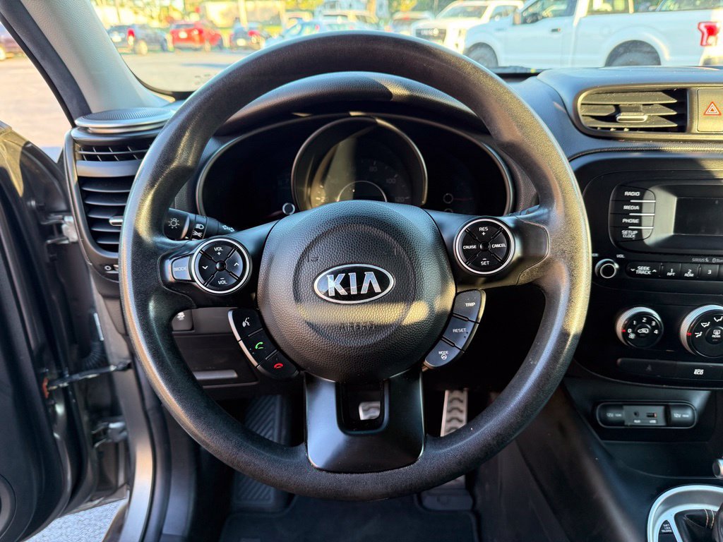 Used 2014 Kia Soul + FWD image 29