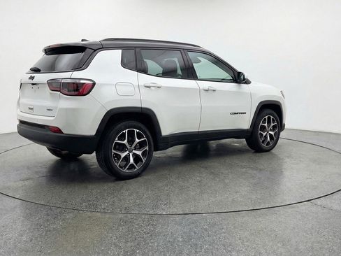 Used 2025 Jeep Compass Limited AWD/4WD image 9
