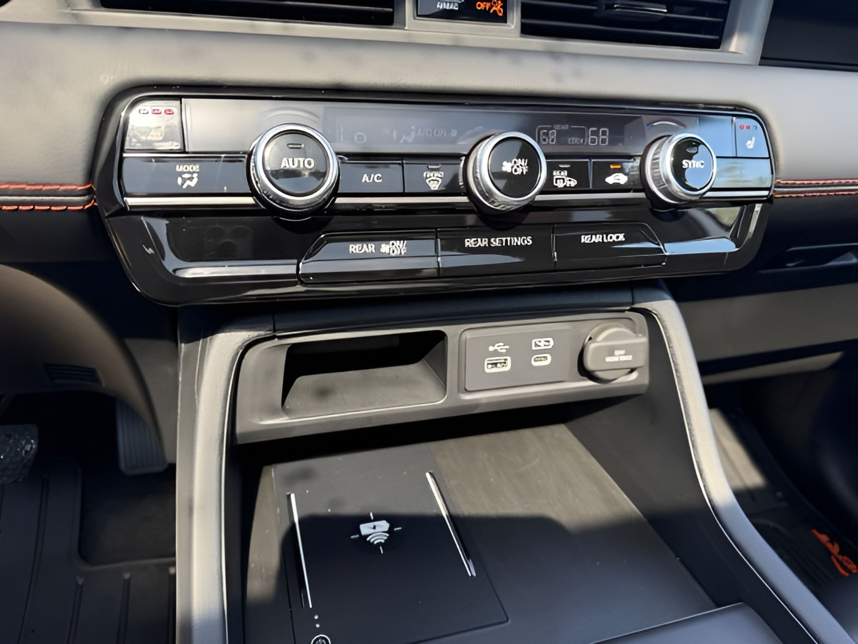 Certified 2025 Honda Pilot TrailSport image 18