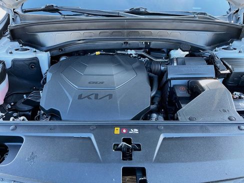 Used 2022 Kia Telluride SX w/ SX Prestige Package image 32