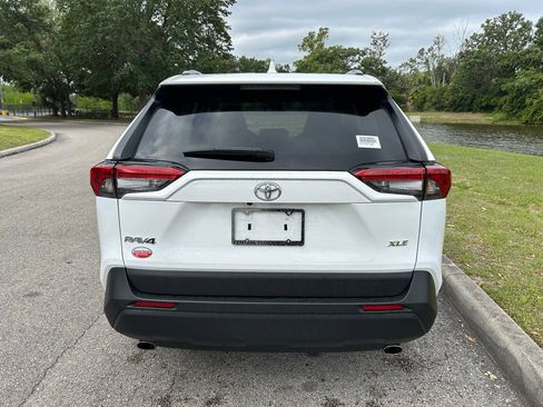 Used 2024 Toyota RAV4 XLE image 4